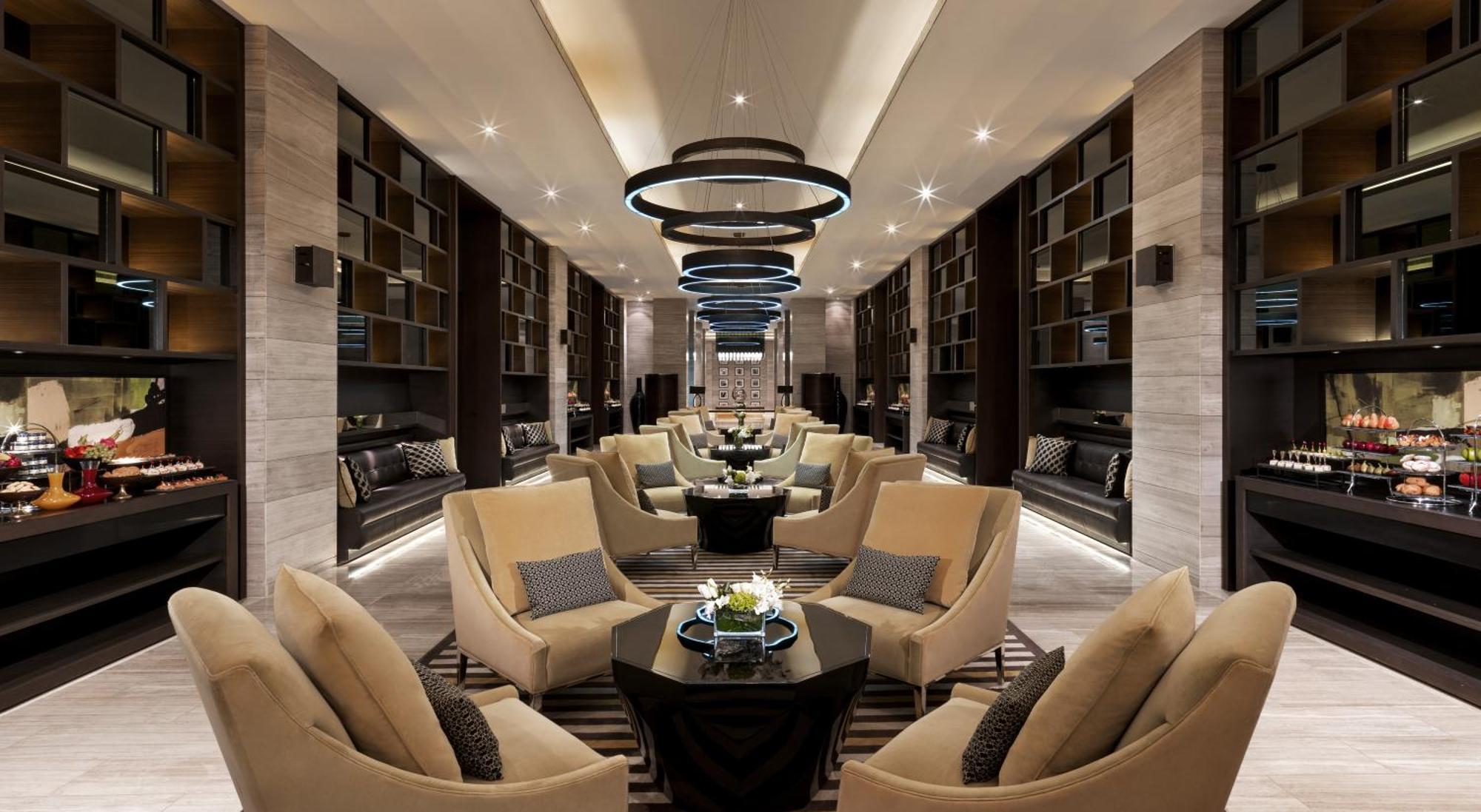 페어몬트 리야드 호텔 외부 사진 The Lounge at the airport