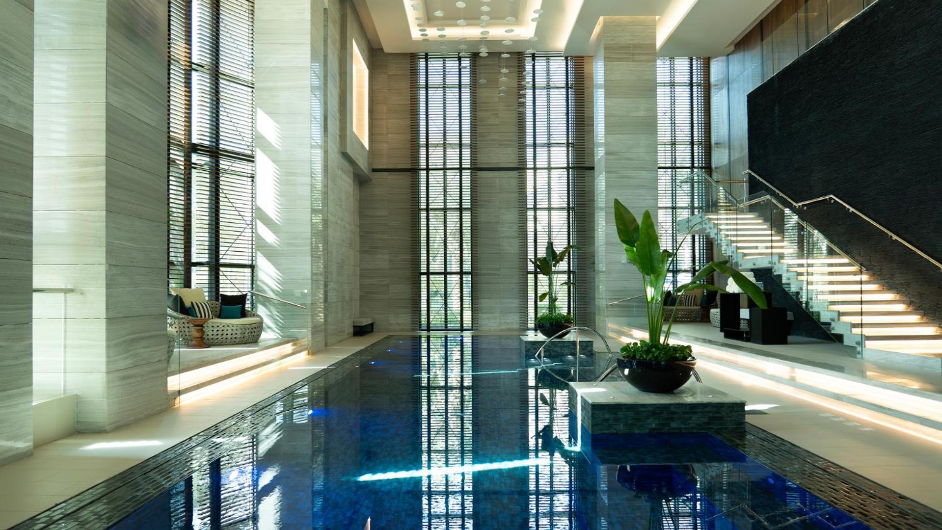 페어몬트 리야드 호텔 외부 사진 The swimming pool at the 101 Park Place