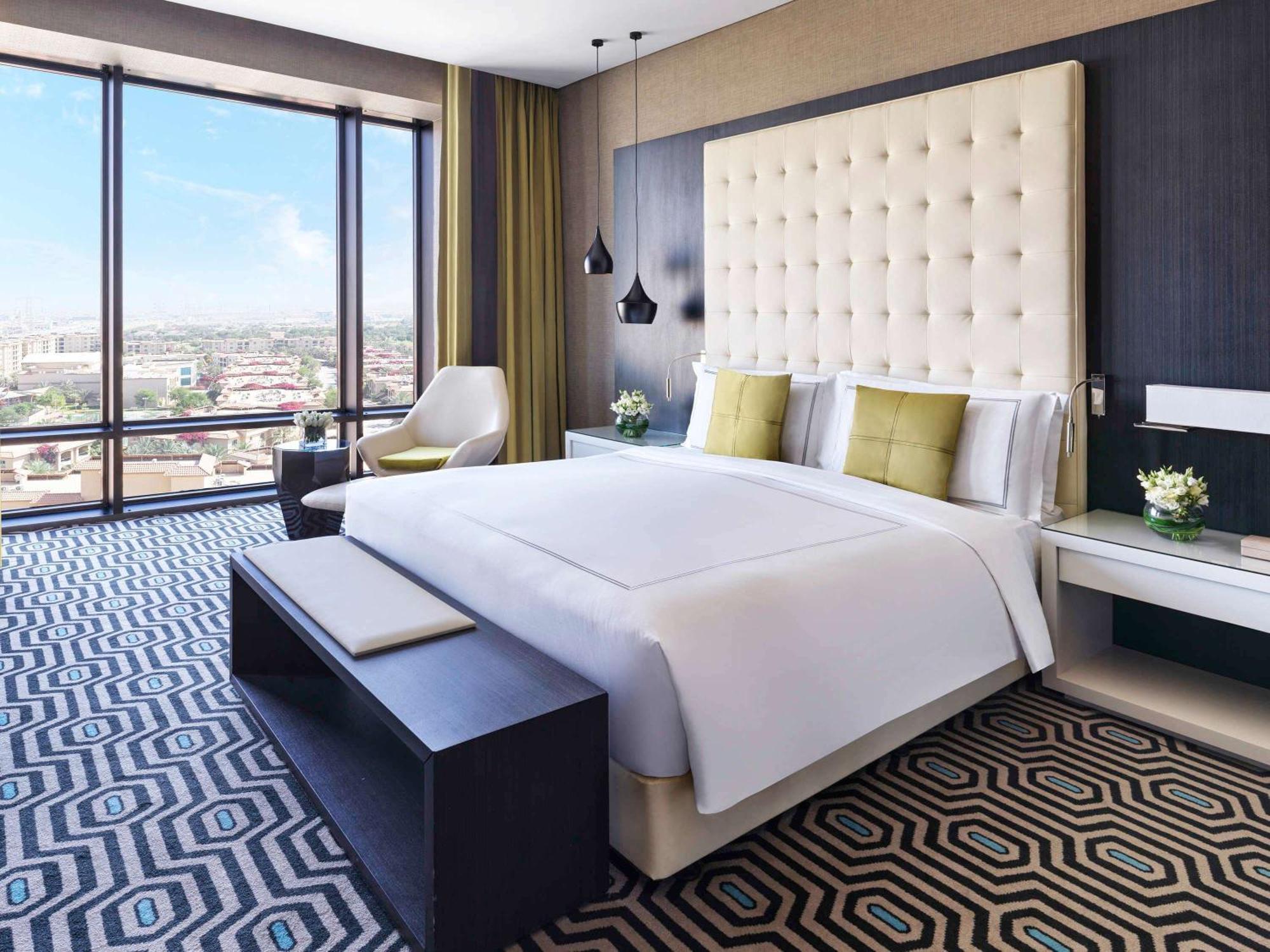 페어몬트 리야드 호텔 외부 사진 A bedroom at the hotel